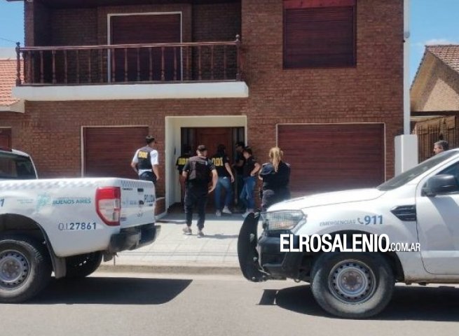 Allanamiento positivo: Incautaron cocaína, dinero y fue detenida una mujer