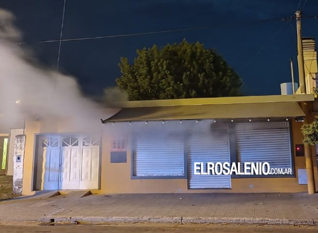 Intensa labor de los bomberos voluntarios