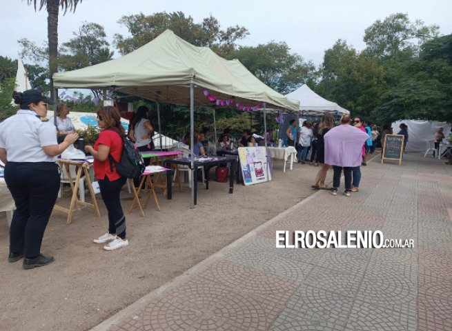 Se realizan controles y tratamientos de salud en la Plaza Belgrano