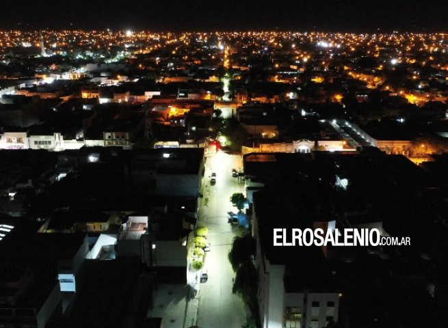 Colocaron luminarias LED en las calles Urquiza y 25 de mayo