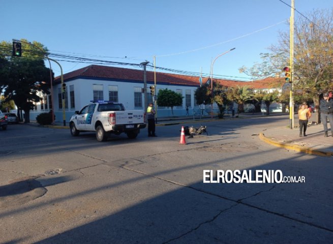 El conductor de una moto debió ser hospitalizado