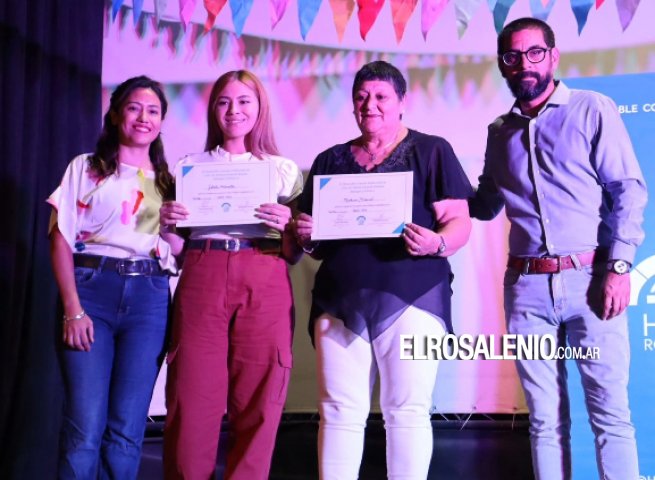 Reconocieron a los alumnos con los mejores promedios del distrito