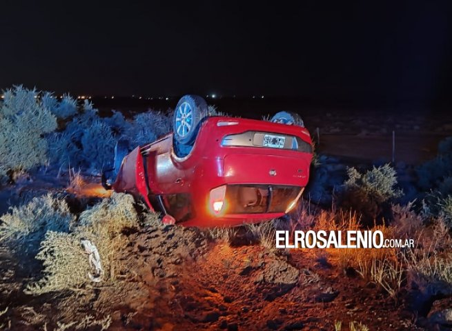 Volcó un auto en Ruta 229, en cercanías a Villa Arias