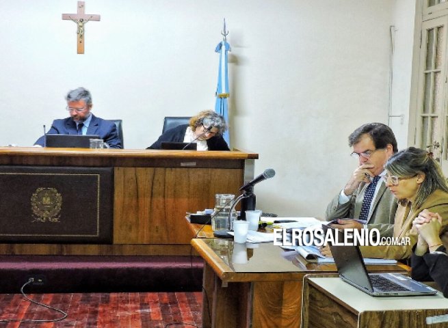 Mamá condenada por ser participe en los abusos a sus hijas adoptadas