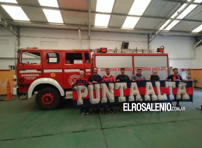 Bomberos Voluntarios recibió una donación de más de 700 botellas de agua