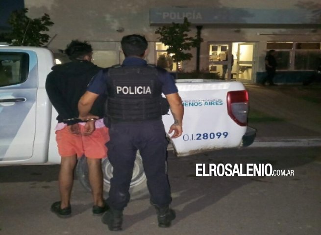 Mordió a su novia en el hombro y le robó dos celulares: está detenido