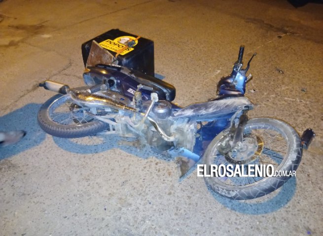 Motociclista de delivery herido tras chocar con un auto