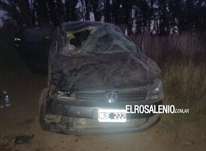 Un bahiense volcó su auto volviendo desde Pehuen Co en la curva de “El Resongo”