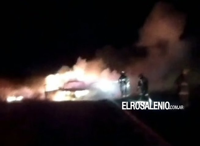 Nuevo incendio de automotor en la Ruta 249, cerca de la rotonda con Ruta 3