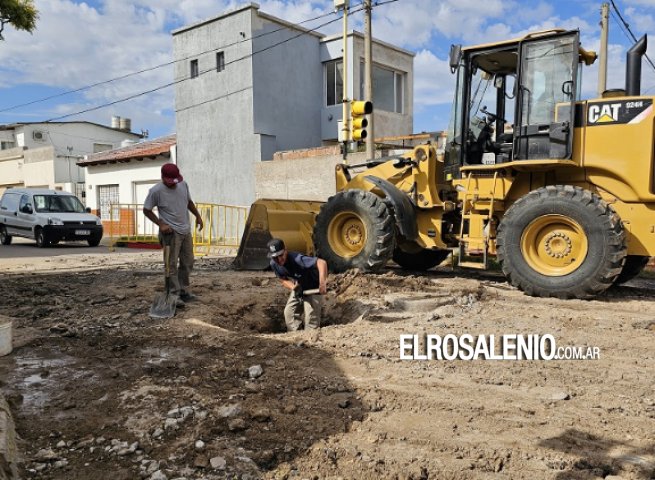 Corte total en Libertad y Alvear para reparar pérdida de agua y rotura de pavimento