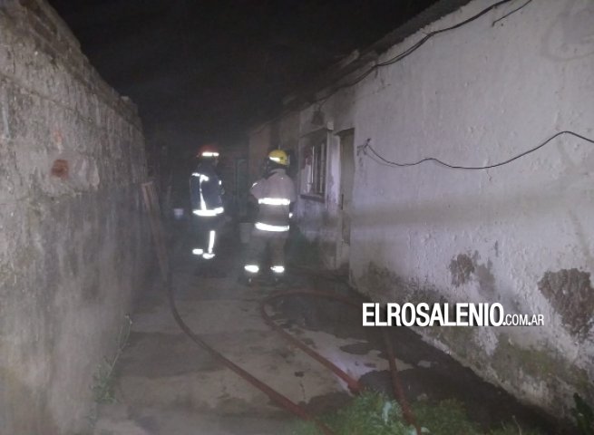 Incendio en una vivienda, se originó en la habitación donde jugaba un niño de 3 años