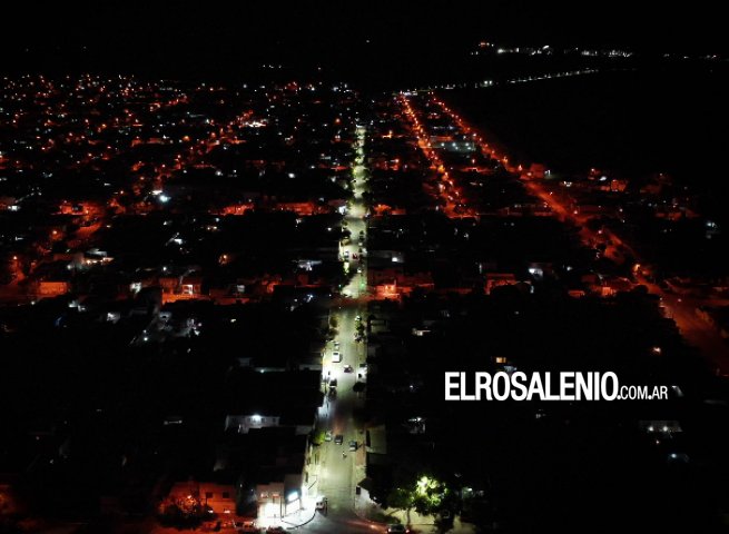 Nueva iluminación LED en calles de Ciudad Atlántida