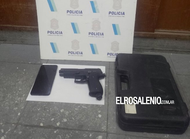 Policía secuestró réplica de arma por un nuevo caso de violencia en el ex Nacional