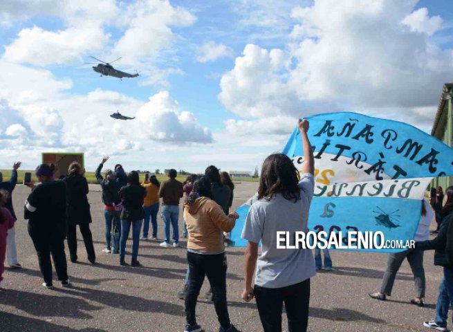 Los helicópteros Sea King arribaron a la Base Aeronaval Comandante Espora