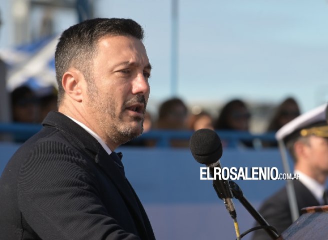 Petri podría llegar a la Base Naval el viernes, para el acto del Crucero Belgrano