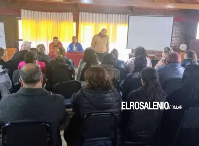 Reunión de ATE con trabajadores del Hospital Naval Puerto Belgrano