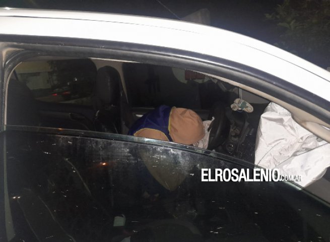 Luego de 3 horas y media, se bajó el conductor de la camioneta y se la secuestraron