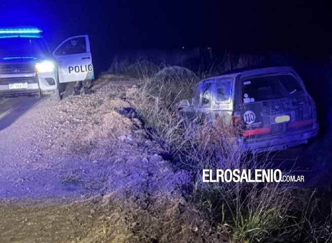 Tres Arroyos: murió al despistar y caer con la camioneta en un zanjón
