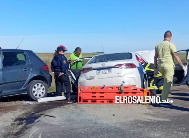 Choque frontal en cruce de Ruta 3 y Ruta 3 Vieja: al menos tres fallecidos