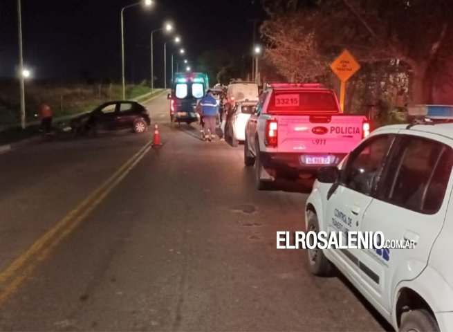 Conducía borracha y se estrelló contra un poste de alumbrado