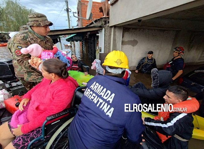 Desde Puerto Belgrano hubo importante despliegue de la Armada para asistir a Zárate y Campana