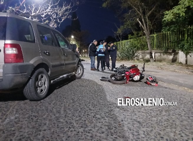 Intentó evadir control, provocó accidente y terminó con fractura expuesta de una pierna