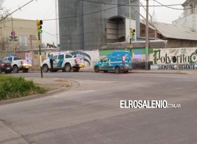 Chocó un patrullero y el policía que manejaba dio positivo de marihuana 