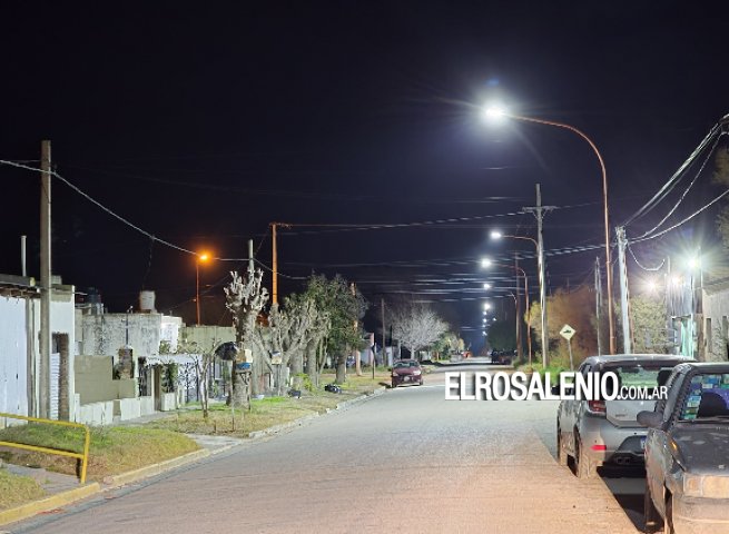 Instalaron 16 luminarias LED en calle de ingreso a Villa Arias
