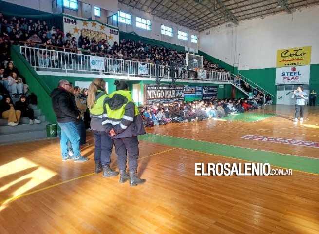 Una gran cantidad de jóvenes asistió a una jornada de Concientización y Educación Vial