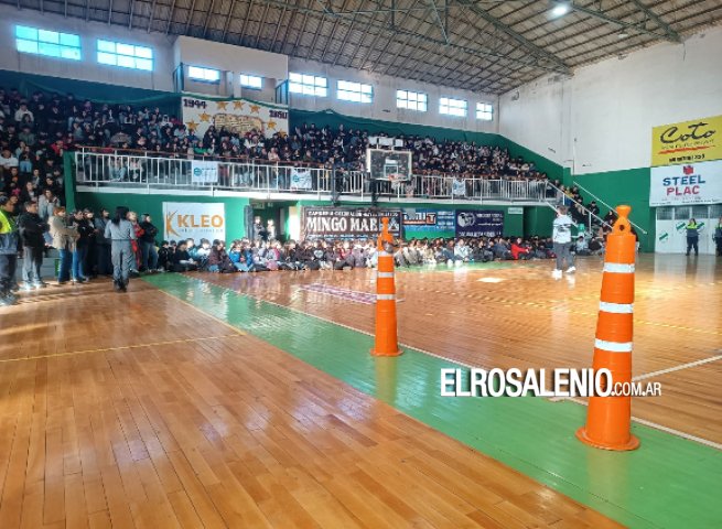 Una gran cantidad de jóvenes asistió a una jornada de Concientización y Educación Vial