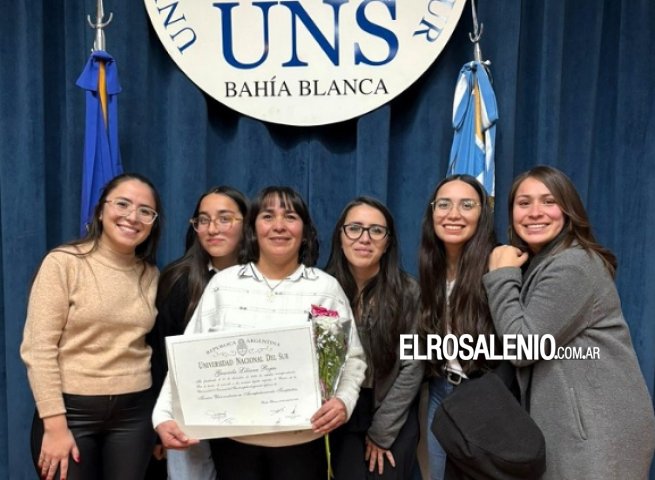 Luego que se graduaran sus hijos, estudió y se recibió en la UNS a los 55 años