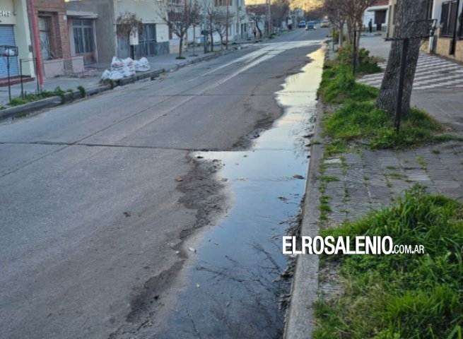 Continúan los reclamos por falta de respuesta de Absa y el municipio