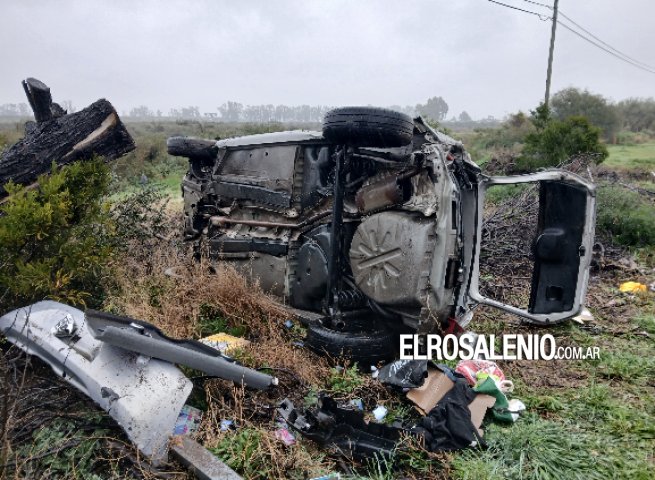 Un joven volcó en la Ruta 229 y fue hospitalizado