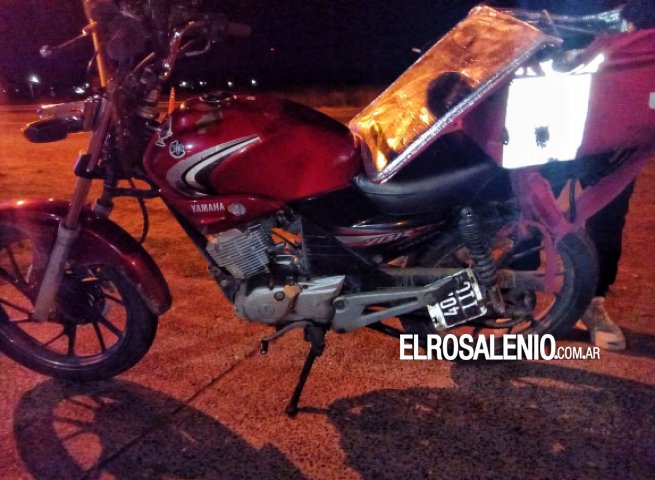 Detuvieron a delivery en Villa Arias: en vez de pizzas llevaba autopartes de moto