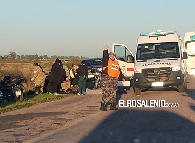 Accidente entre una moto y una bicicleta en el camino a Baterías