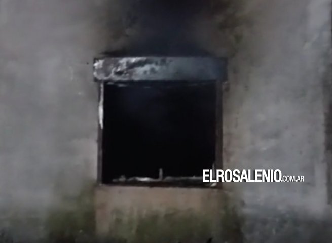 Importante incendio en vivienda de barrio Albatros XXVII