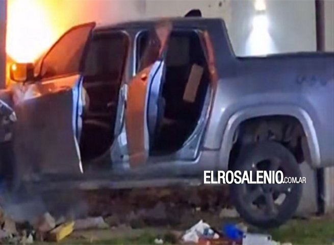 Detienen a un hombre que se estrelló contra una vivienda tras evadir un control policial