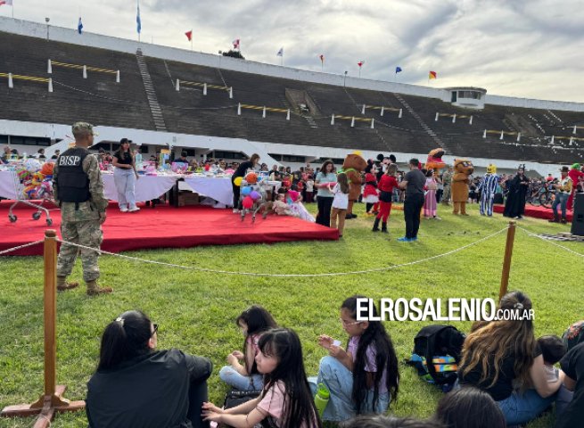 Más de 10 mil personas celebraron el Día del Niño en el Estadio de la Base Naval