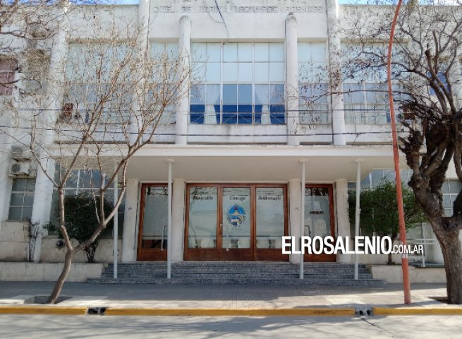 Comerciantes piden al HCD “regularizar competencia desleal con showrooms y ferias”