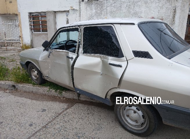 Accidente entre una moto y un auto en Espora y Quintana