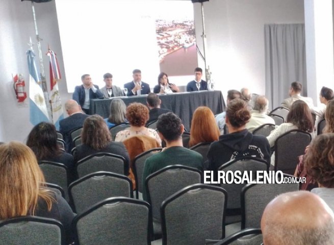 El Archivo participó de importantes jornadas sobre ciudades portuarias en Rosario