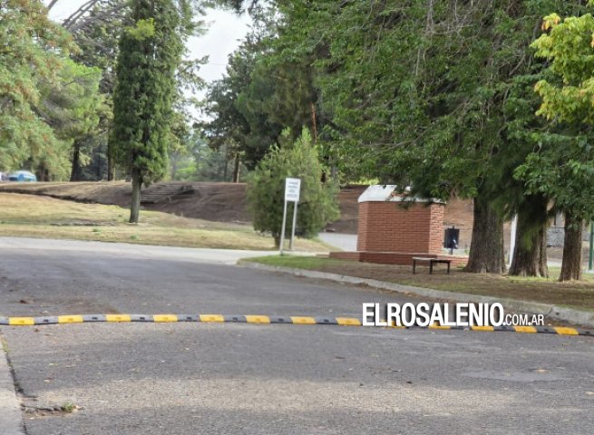 El Municipio coloca reductores de velocidad en el Boulevard Avellaneda
