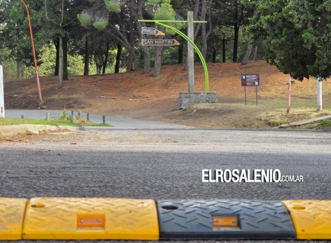 El Municipio coloca reductores de velocidad en el Boulevard Avellaneda