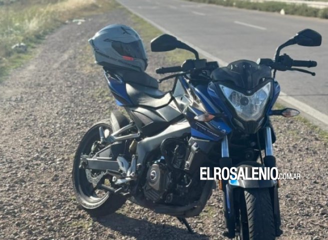 Robaron 2 motos estacionadas juntas en calle Murature al 100