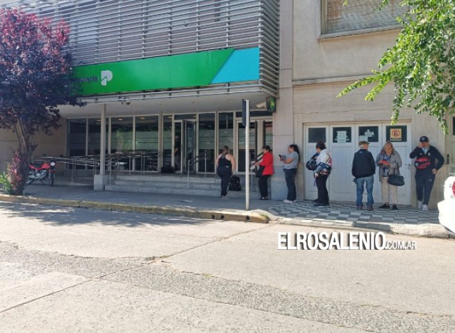 Desde el miércoles los bancos vuelven a atender de 10 a 15hs