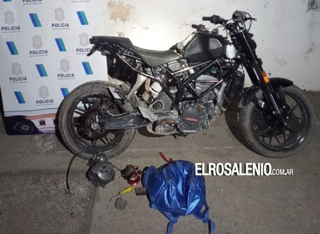 Aprehendieron a un joven y secuestraron una moto con pedido activo