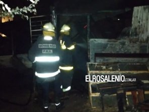 Pérdidas totales en el incendio de una casa del barrio Los Naranjos 