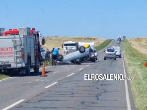 Vuelco en ruta 3: Tres personas hospitalizadas
