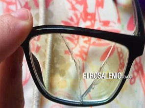 Le pegaron para robarle el celular