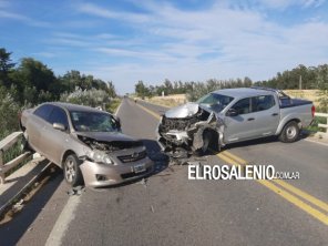 Cuatro hospitalizados tras un choque frontal en ruta 3